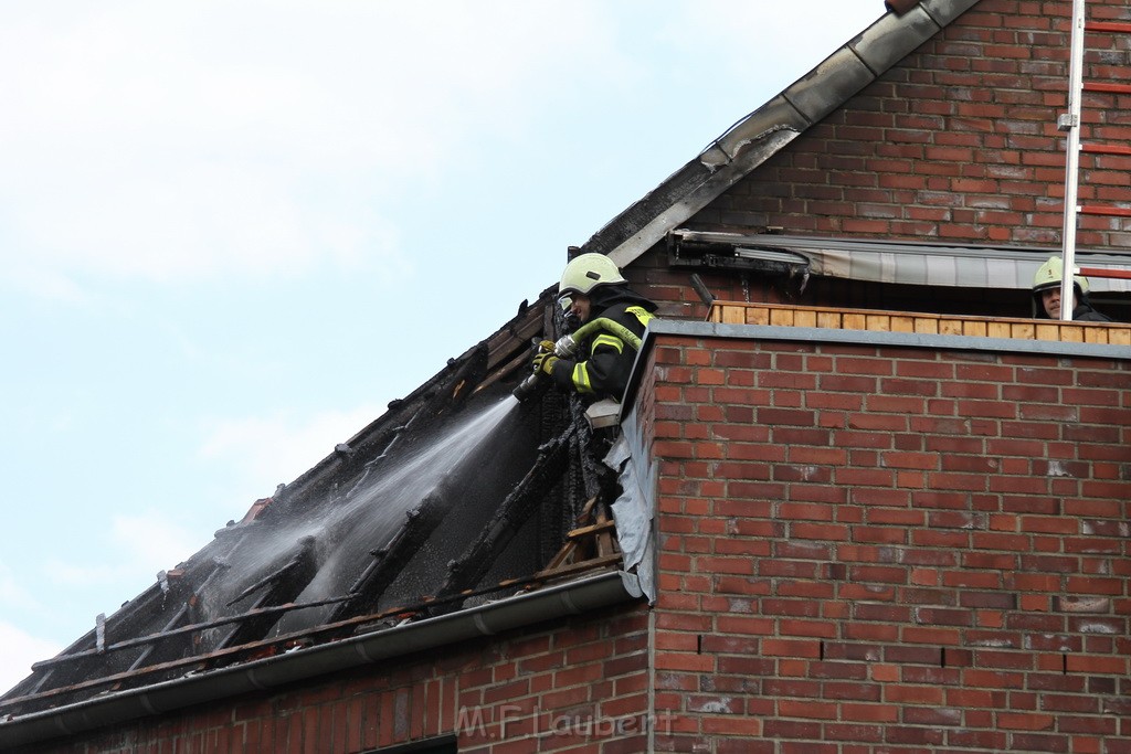 Feuer Koeln Junkersdorf Duerenerstr JK P13.jpg